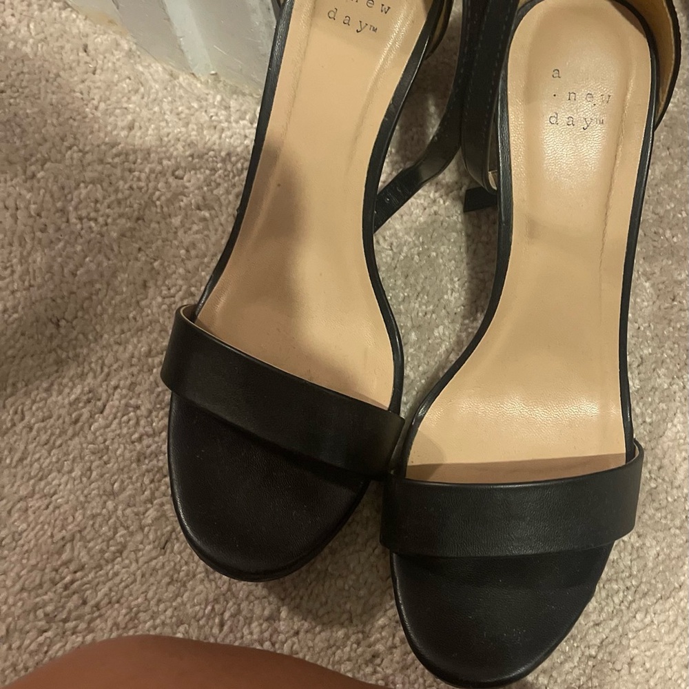 A New Day Black Heels Elegant Sandal